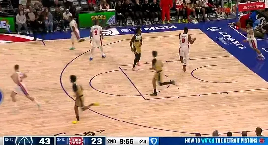 图库官网-莱利低手上篮打进，奇才领先活塞到20分分差