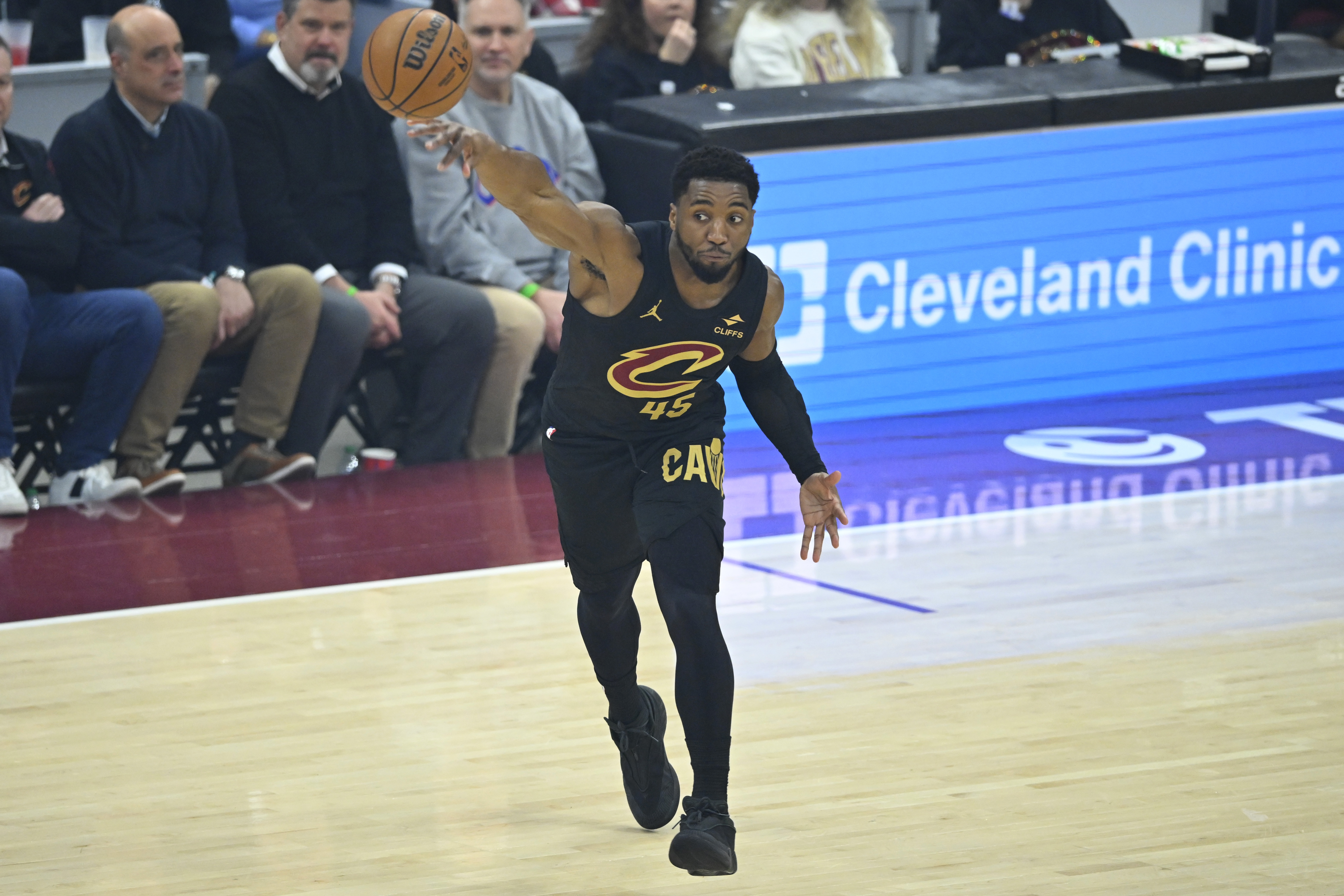 台湾六合彩-明日继续缺战活塞！队记：米切尔预计会在对阵绿军的比赛中复出